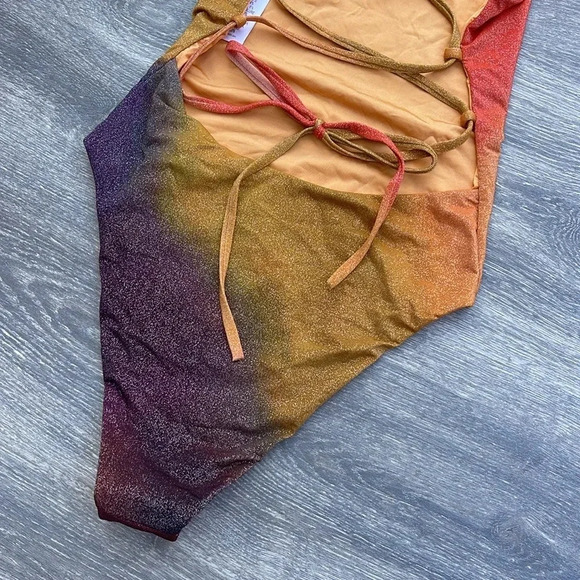 RVCA Trippy Dana Cheeky - Picture 13 of 13